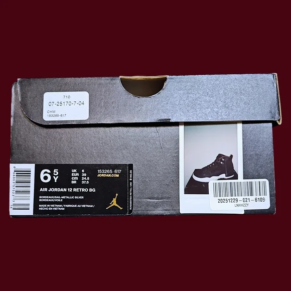 🚻6.5Y US—Air Jordan 12 Retro BG 2017 [BORDEAUX/SAIL–METALLIC SILVER] 153265–617 - Picture 9 of 11